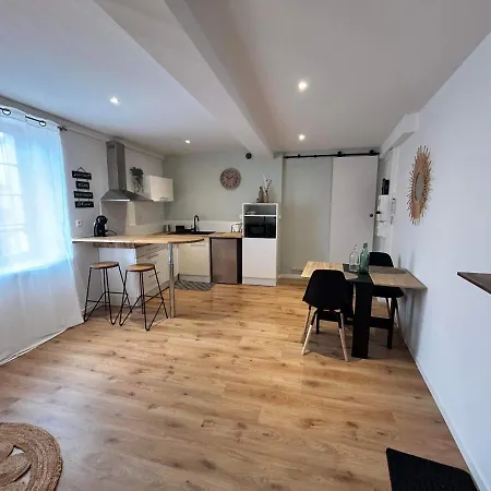 Studio En Centre Ville + Wifi Labruguière Exterior foto